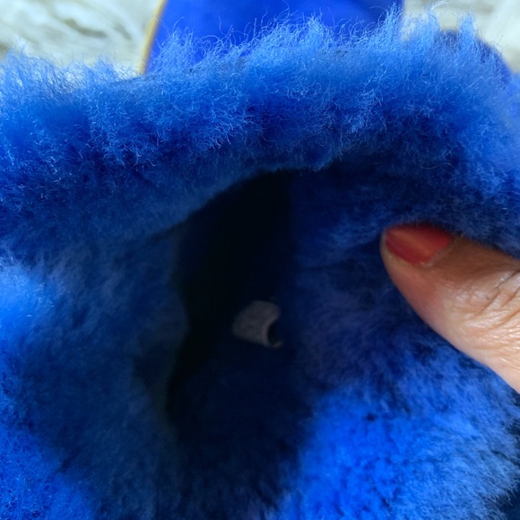 UGG Bailey Button Short Boot - Picture 13 of 14